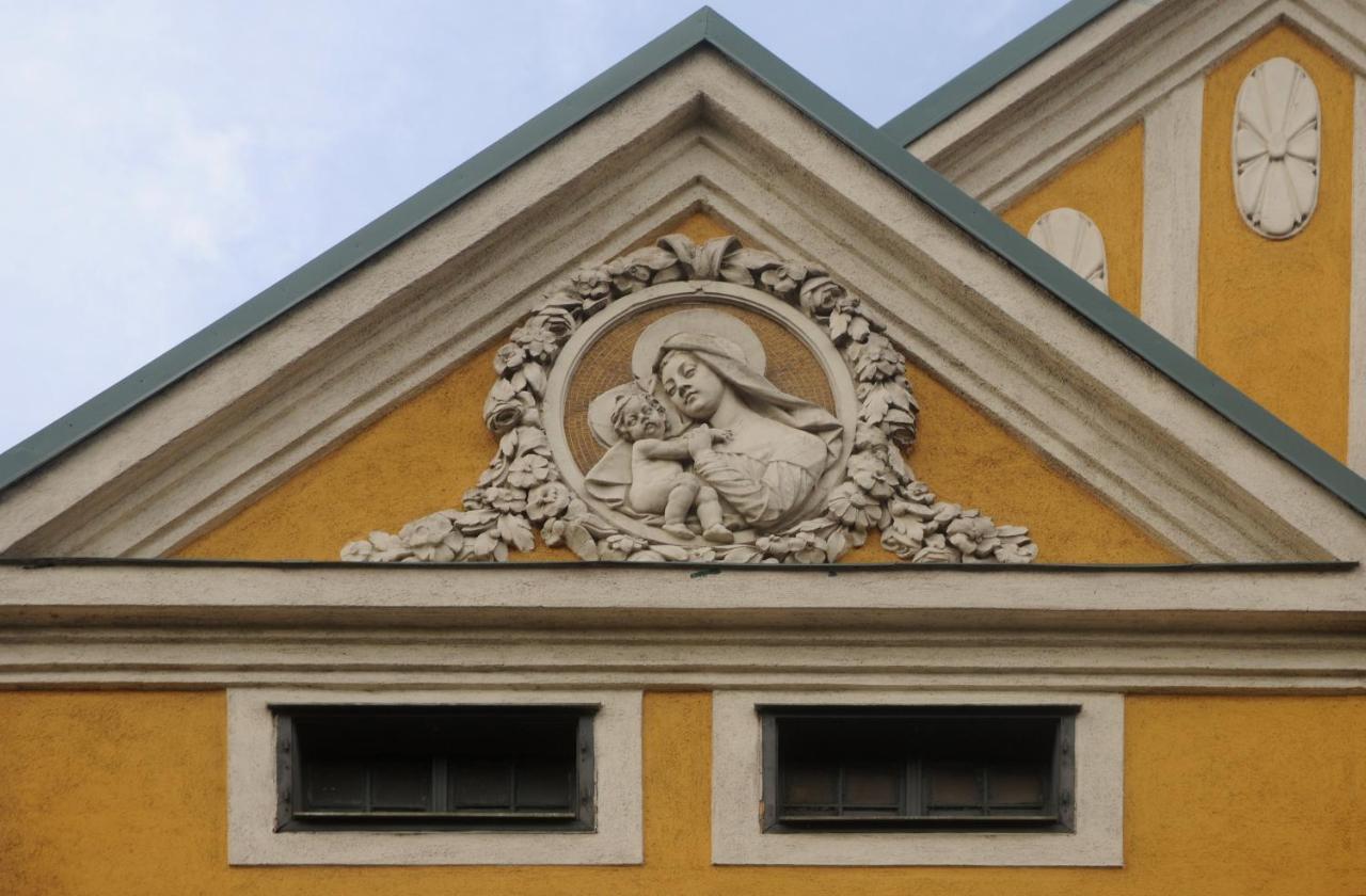 Hotel Bergwirt Schoenbrunn Viena Exterior foto
